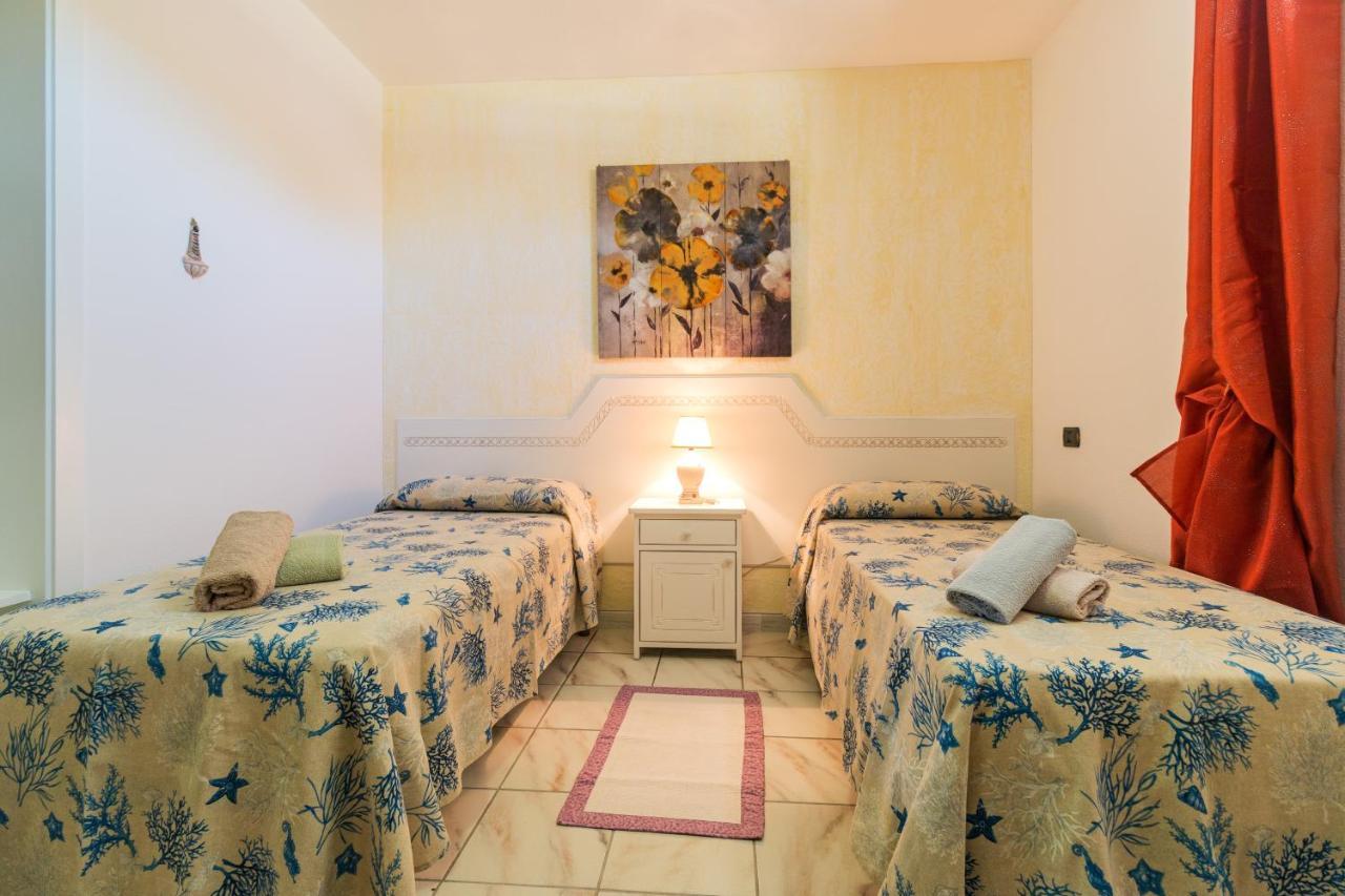 Vacanze A Villa Orosei Kültér fotó